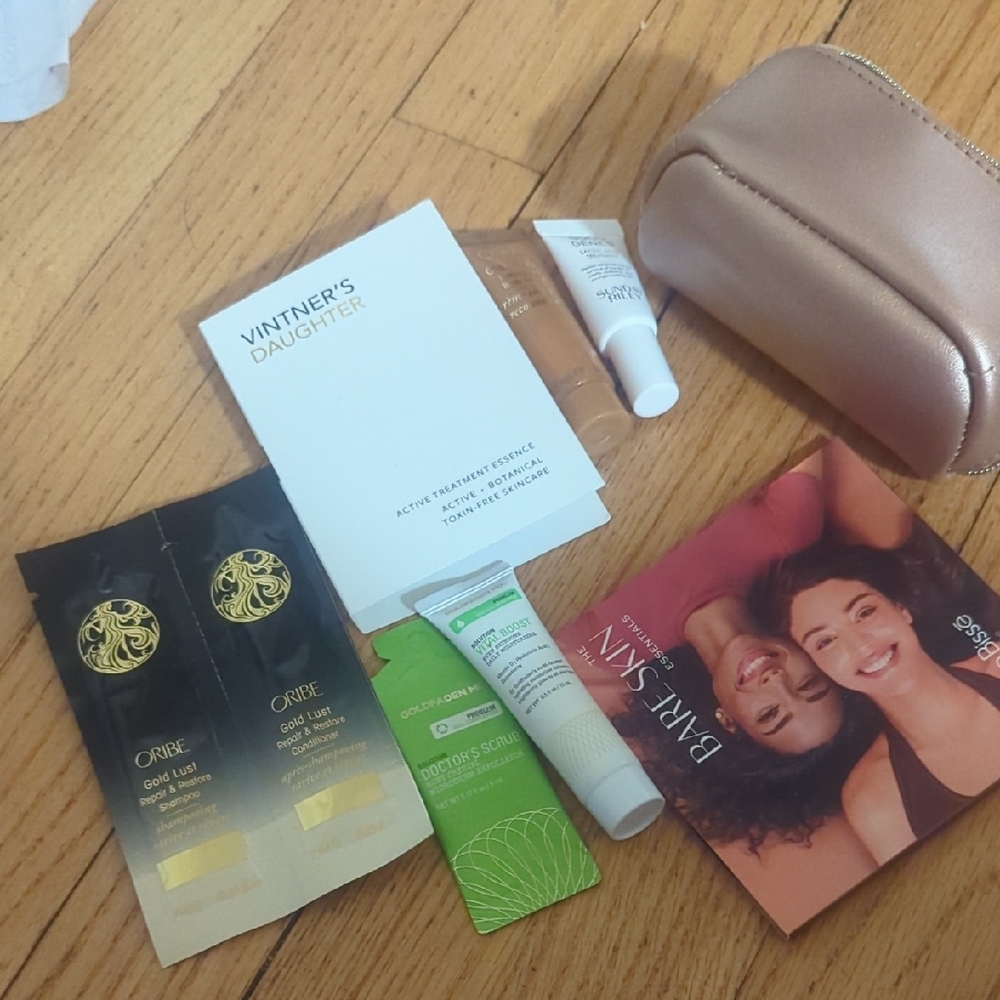 Sample Bundle With Small Pouch